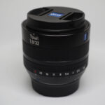 Carl Zeiss Touit 32mm F1.8 製品写真